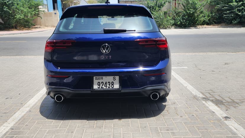 Location VOLKSWAGEN GOLF GTI 2024 Dubai - Vue 5