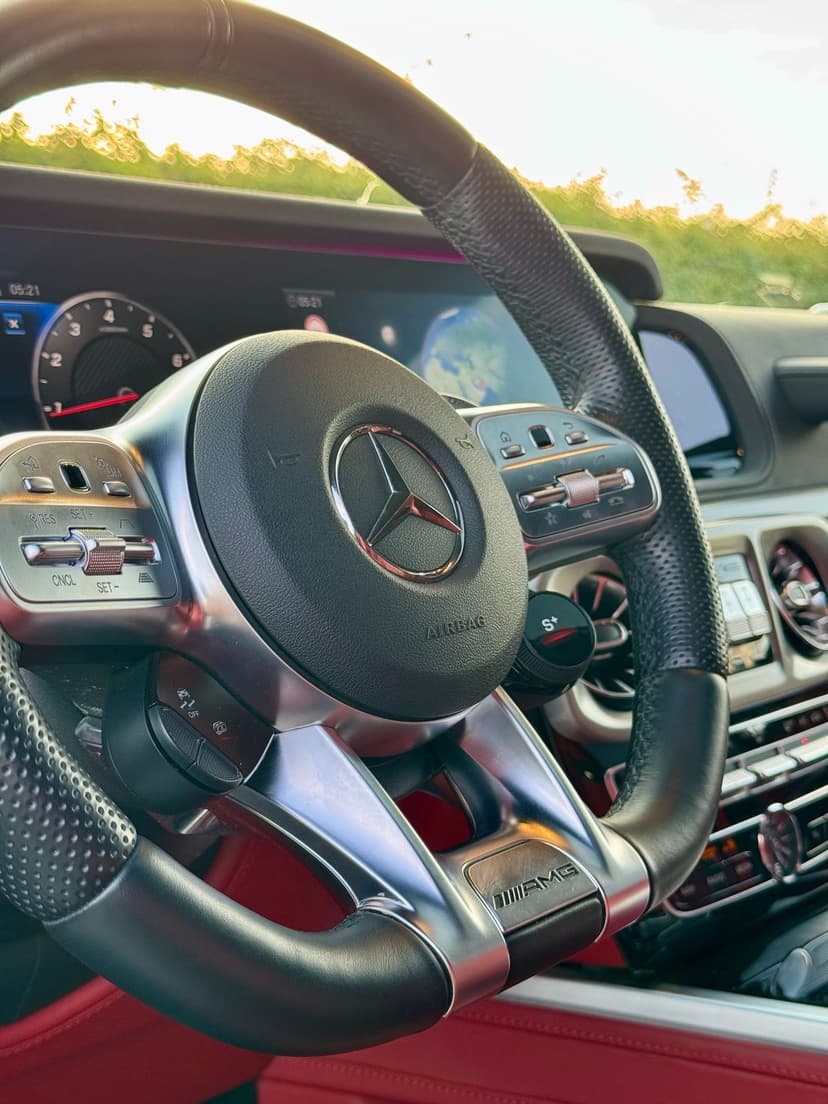 Location Mercedes G63 2024 Dubaï - Vue 9
