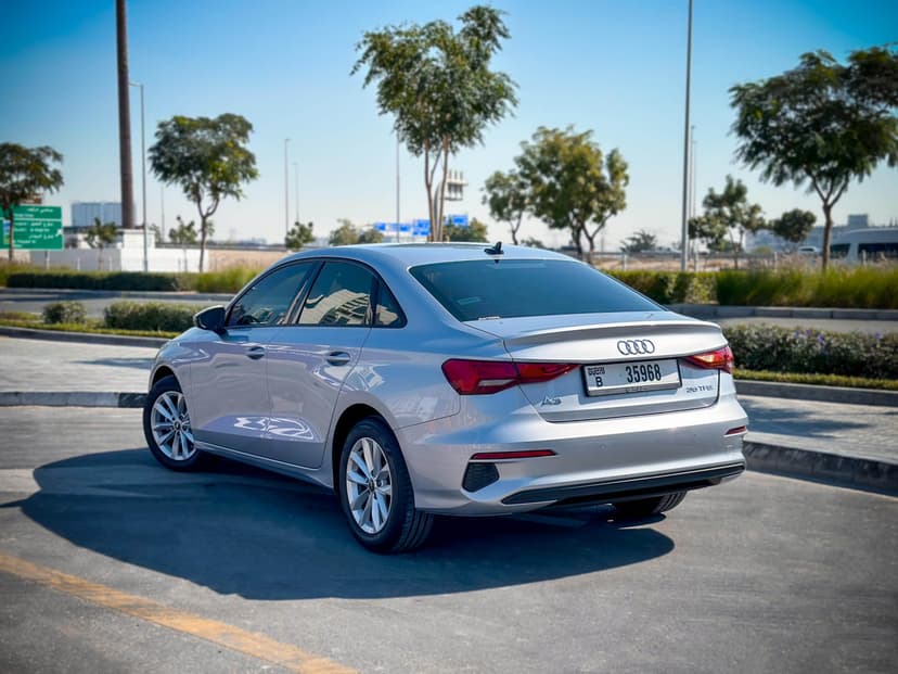 Alquiler AUDI A3 2024 Dubái - Vista 9