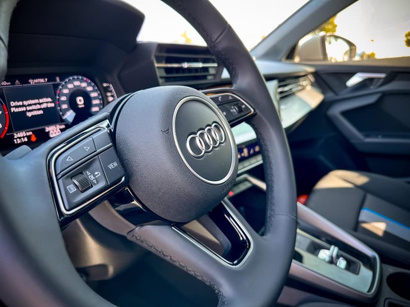 Alquiler AUDI A3 2024 Dubái - Vista 3