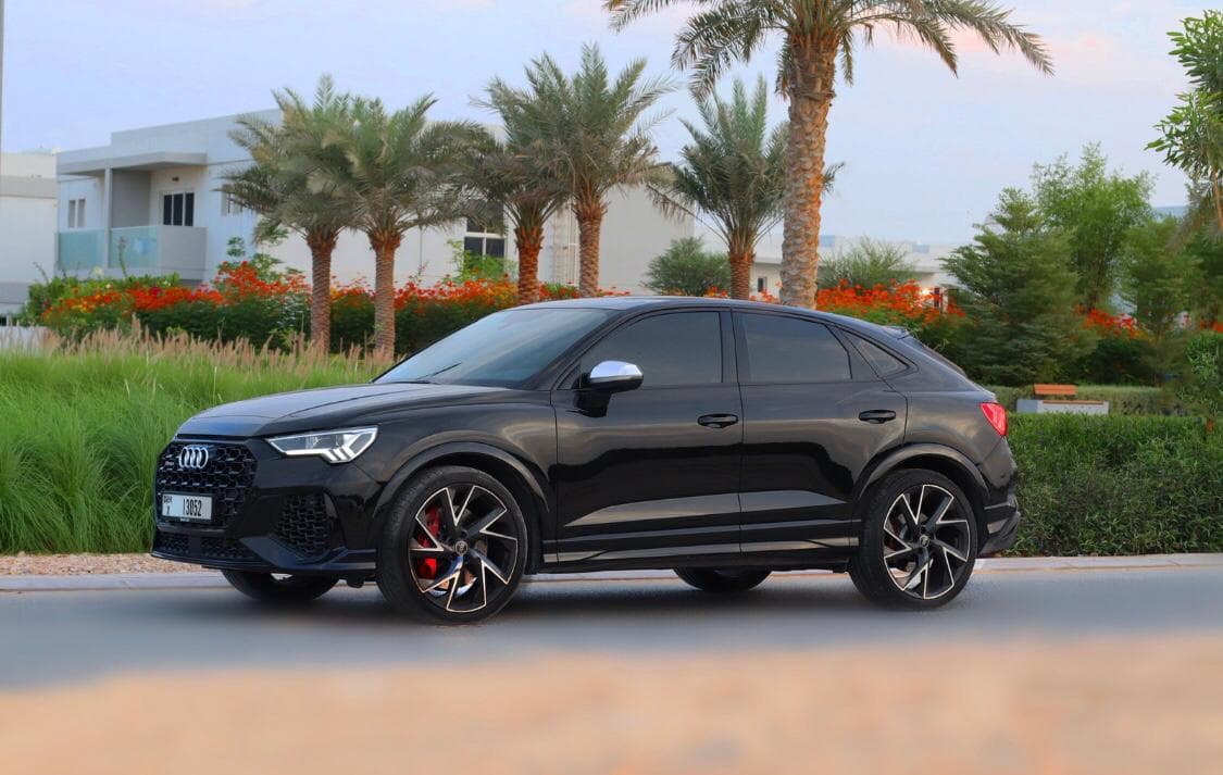 AUDI RSQ3 2022 huren Dubai - Hoofdweergave