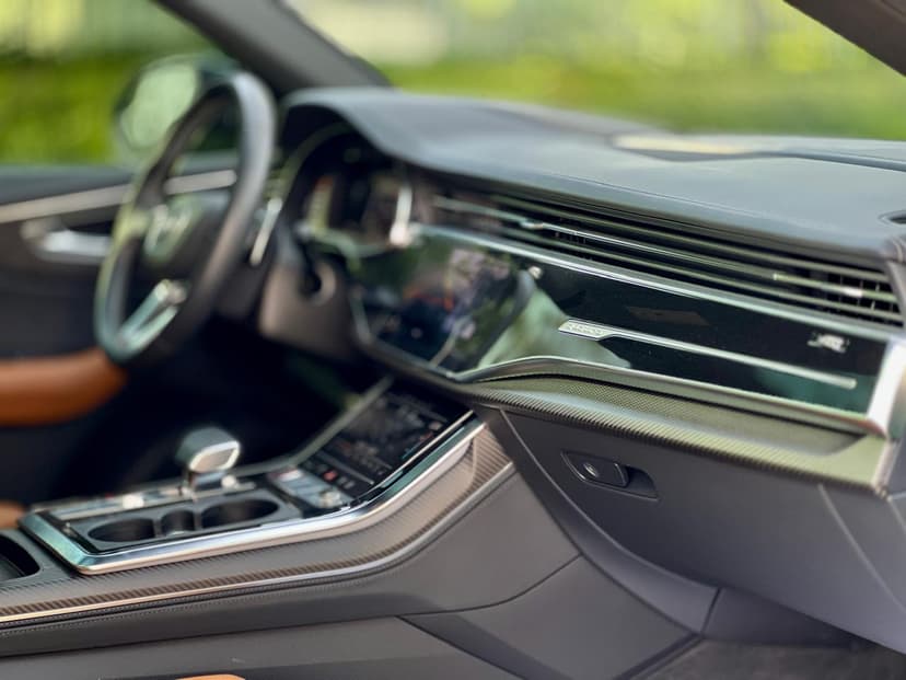 AUDI RSQ8 2022 mieten in Dubai - Ansicht 5