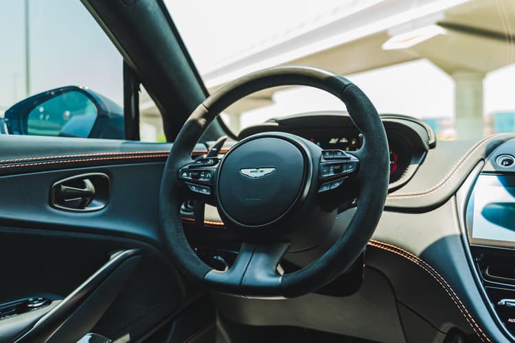 Aston Martin DBX 707 2023 mieten in Dubai - Ansicht 4