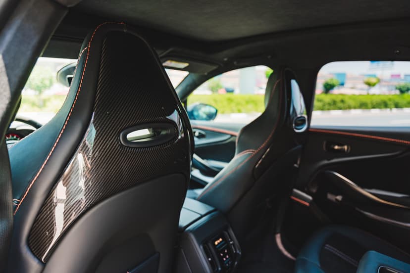 Aston Martin DBX 707 2023 mieten in Dubai - Ansicht 5