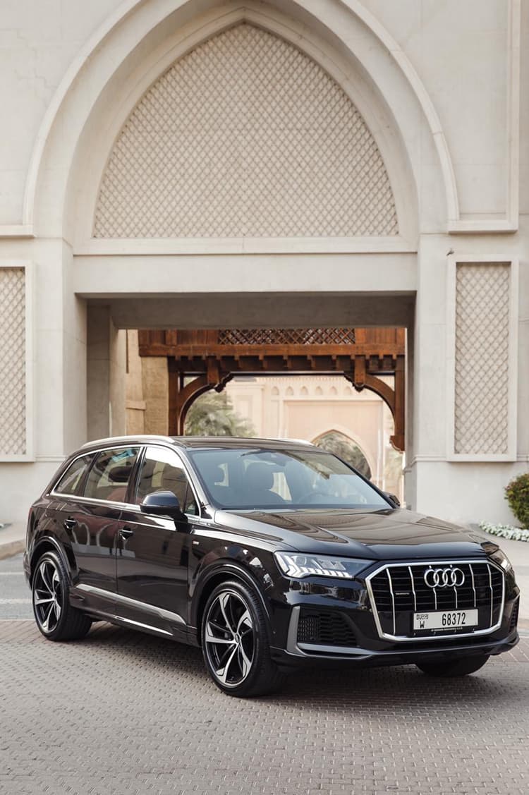 Audi Q7 2021 mieten in Dubai - Ansicht 5