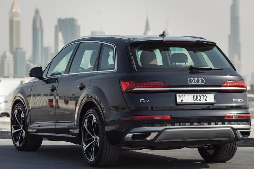 Audi Q7 2021 mieten in Dubai - Ansicht 6
