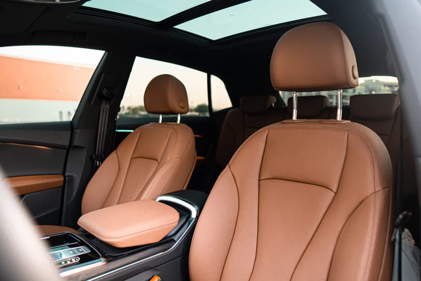 تأجير Audi Q8 2023 في دبي - صورة 5