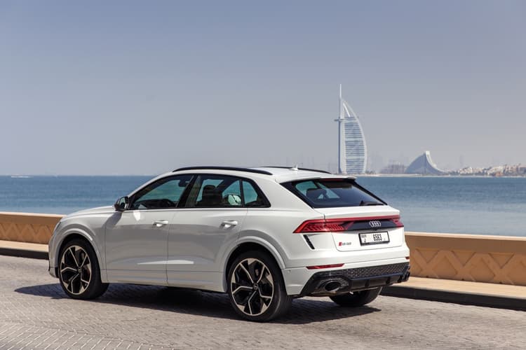 Location Audi RSQ8 2021 Dubaï - Vue 5
