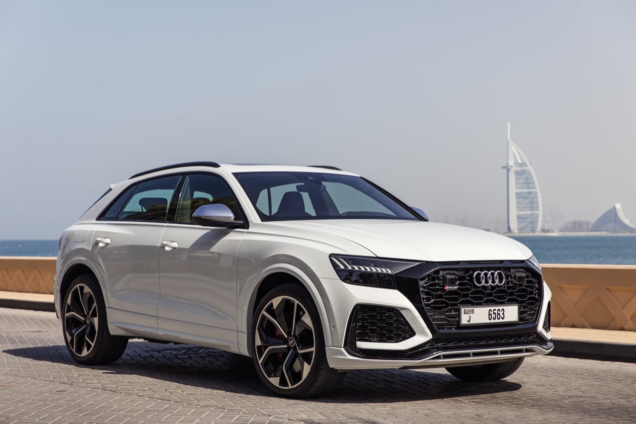 Location Audi RSQ8 2021 Dubaï - Vue principale