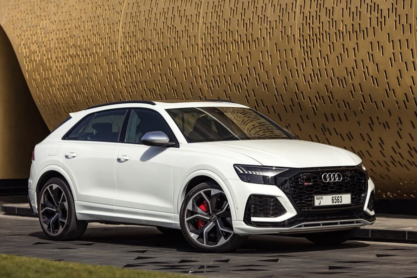 Location Audi RSQ8 2021 Dubaï - Vue 10