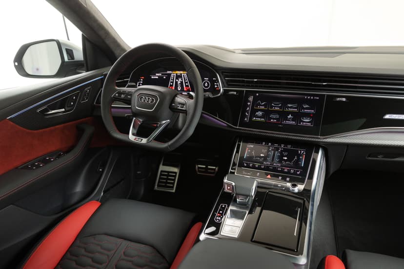 Location Audi RSQ8 2022 Dubaï - Vue 12