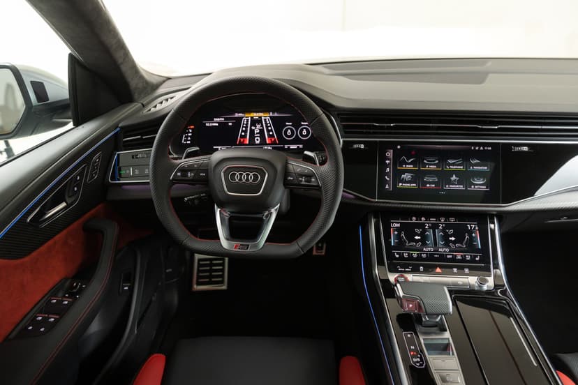 Location Audi RSQ8 2022 Dubaï - Vue 10