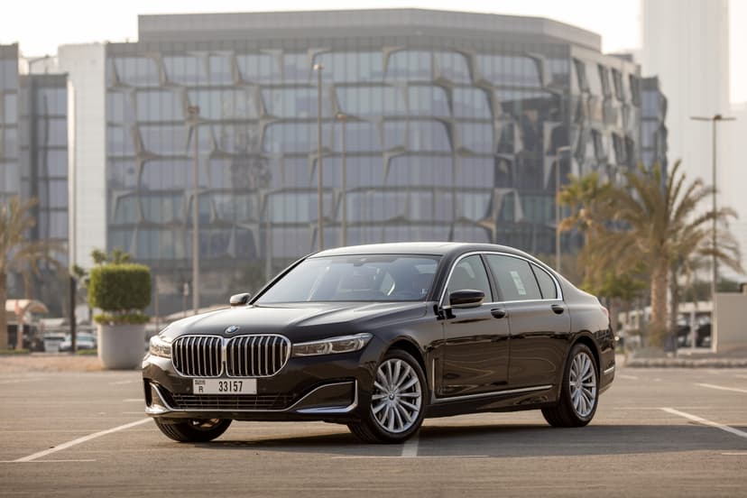 تأجير BMW 730i 2021 في دبي - صورة 6
