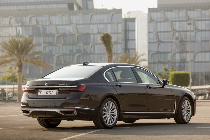 تأجير BMW 730i 2021 في دبي - صورة 2