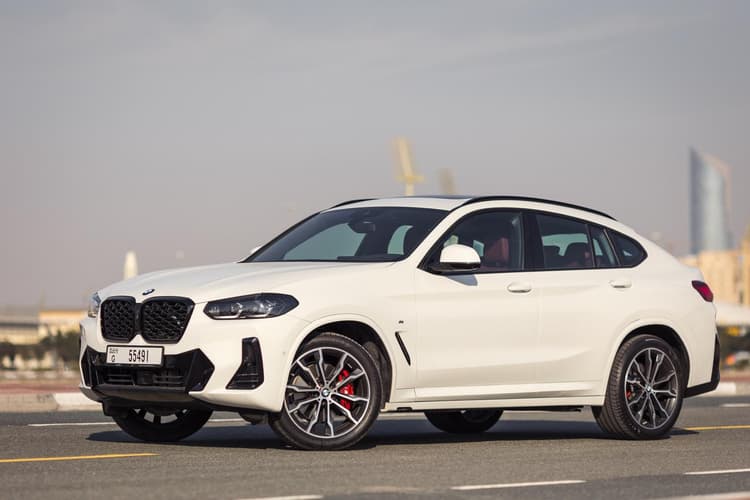 BMW X4 2024 mieten in Dubai - Ansicht 2