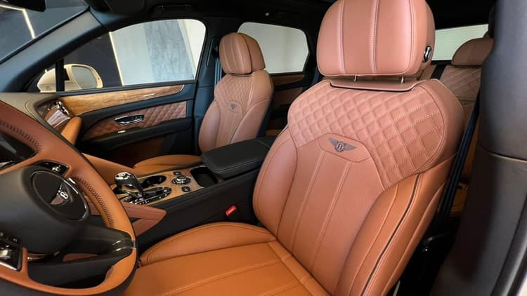 Bentley Bentayga 2023 mieten in Dubai - Ansicht 5
