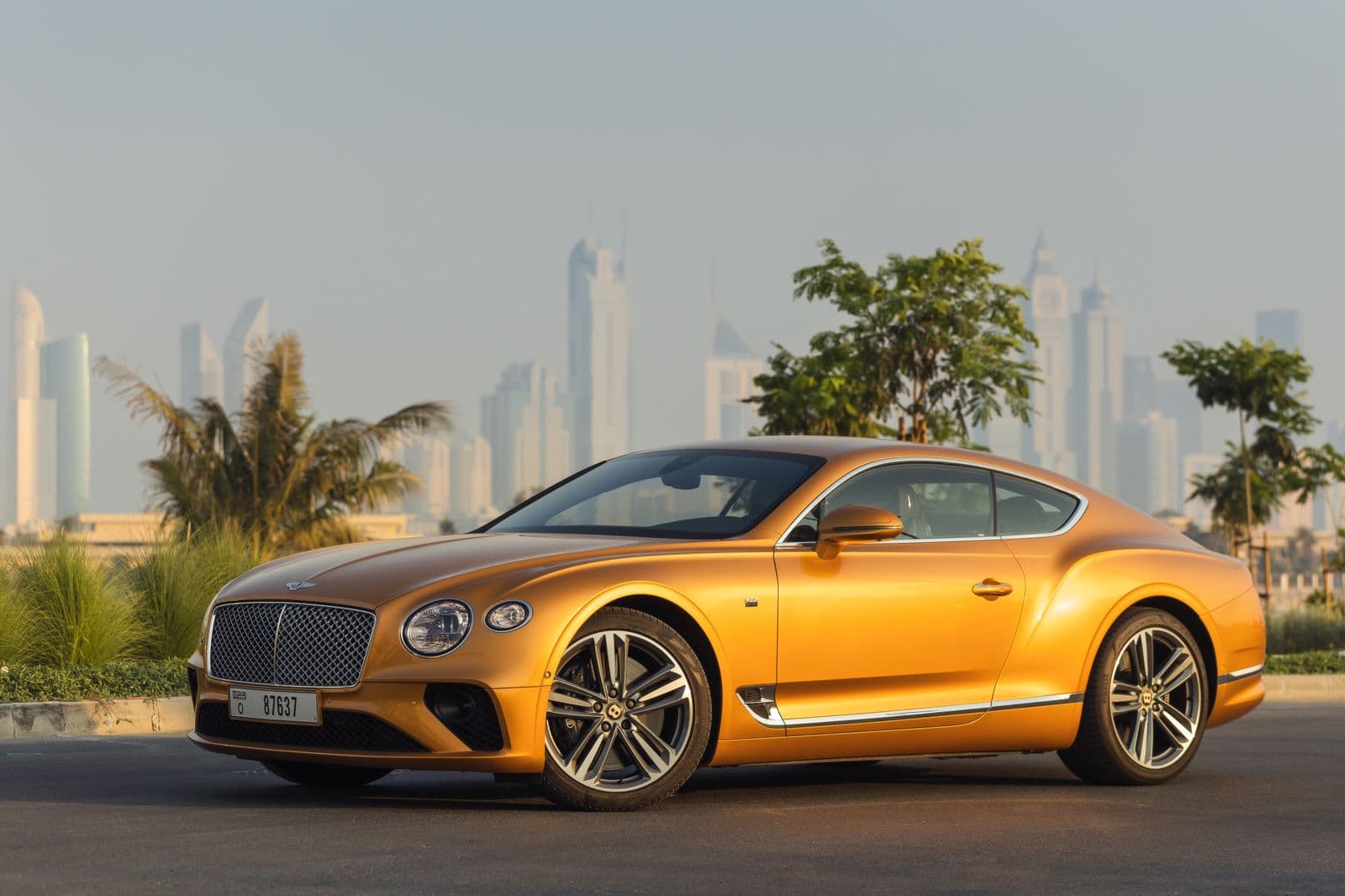 Bentley GT Continental 2022 huren Dubai - Hoofdweergave