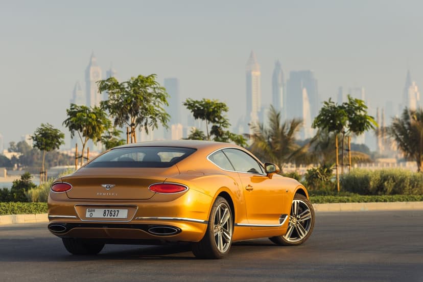 Bentley GT Continental 2022 huren Dubai - Weergave 10