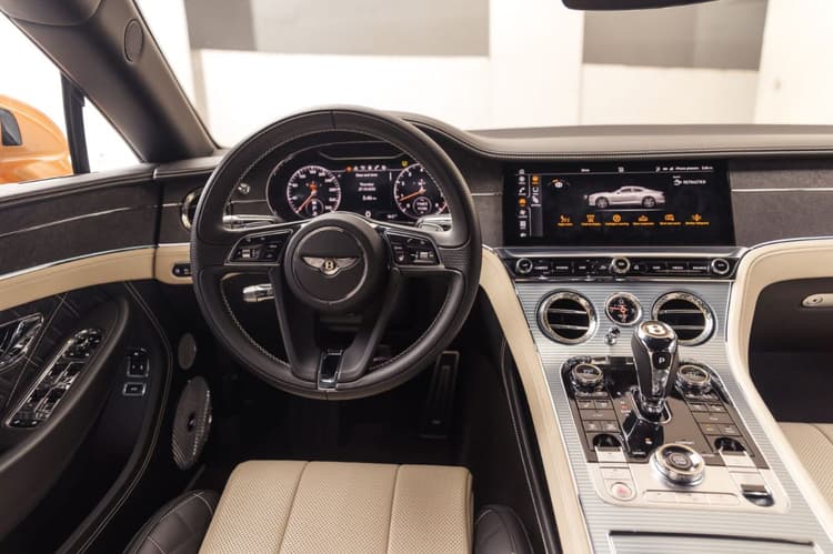 Bentley GT Continental 2022 huren Dubai - Weergave 5