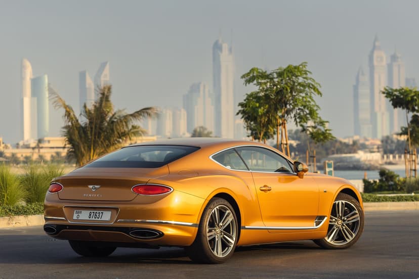 Bentley GT Continental 2022 huren Dubai - Weergave 3