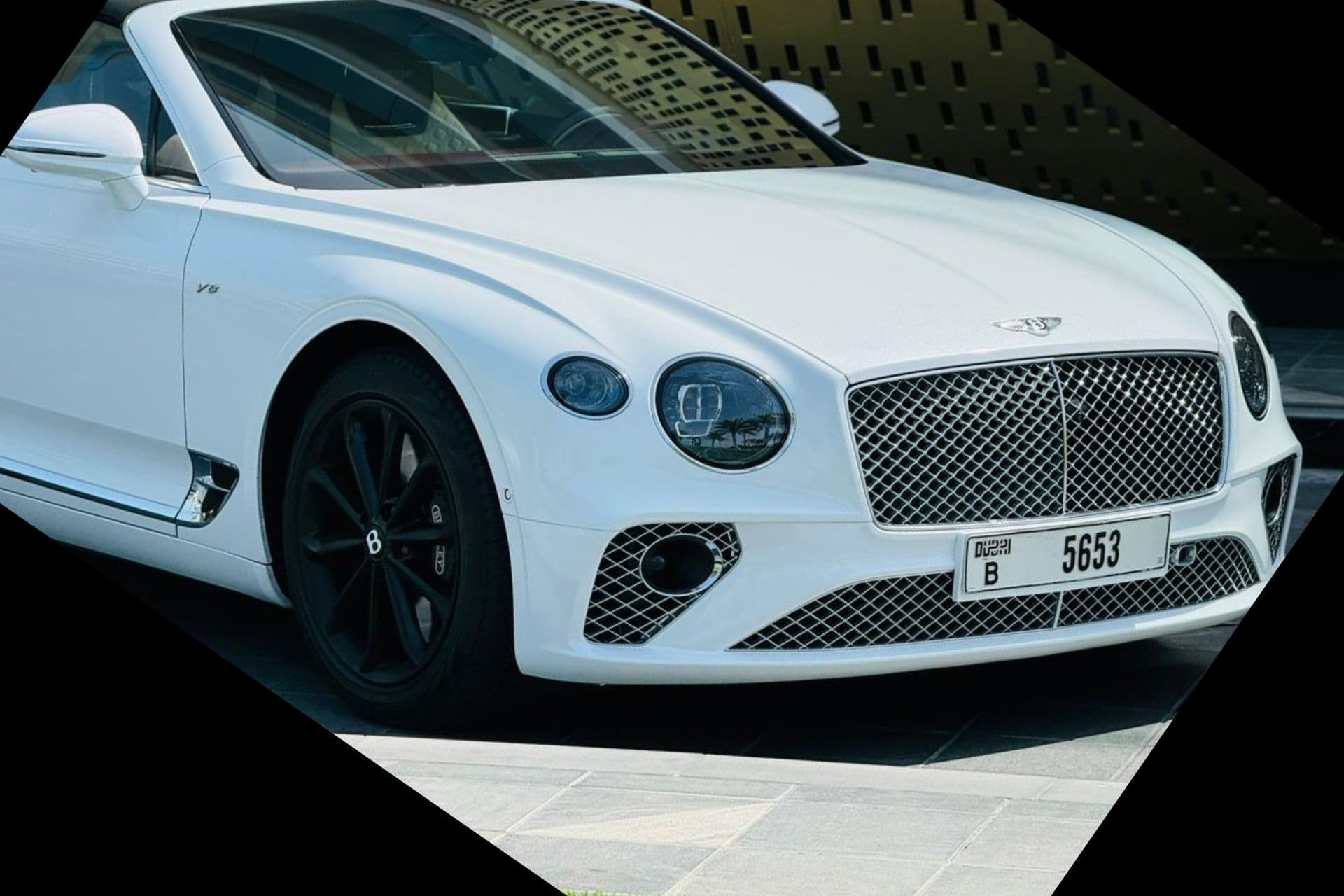 Location Bentley GTC Continental 2022 Dubai - Vue principale