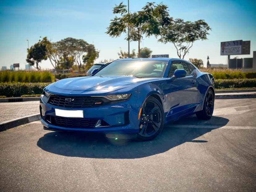Alquiler CHEVROLET CAMARO 2023 Dubái - Vista principal