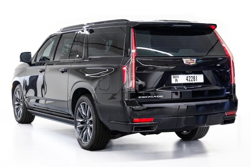 Location Cadillac Escalade Platinum Sport ESV 2024 Dubaï - Vue 2