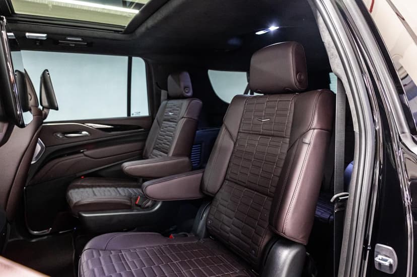 Location Cadillac Escalade Platinum Sport ESV 2024 Dubaï - Vue 10