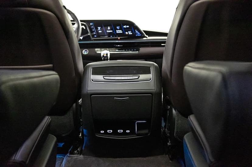 Location Cadillac Escalade Platinum Sport ESV 2024 Dubaï - Vue 9