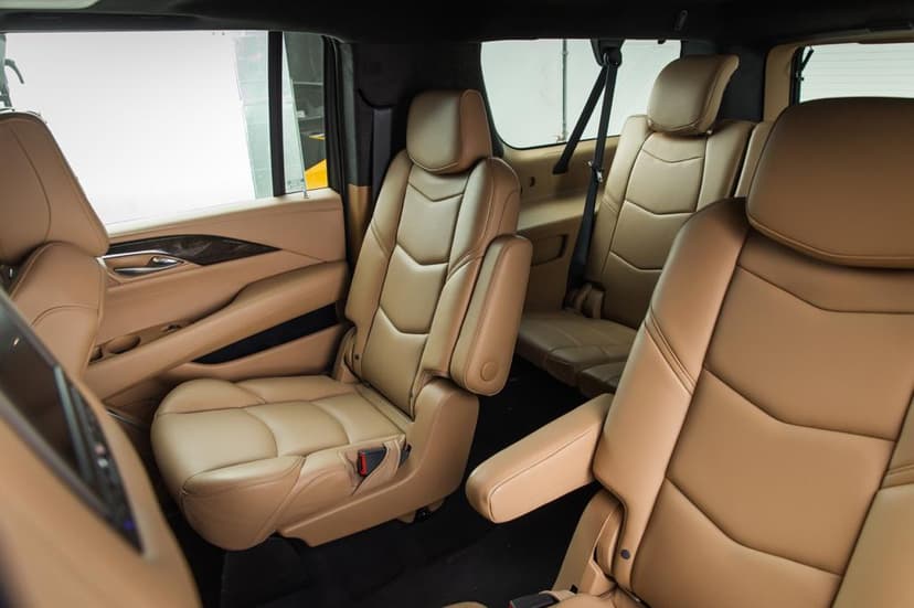 Cadillac Escalade XL 2019 mieten in Dubai - Ansicht 10
