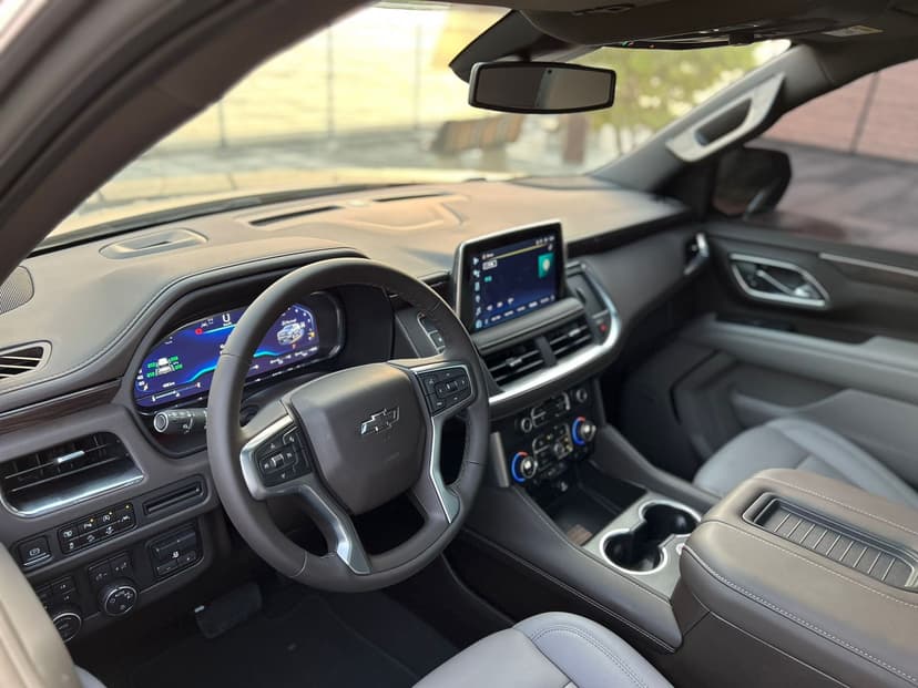 Chevrolet Tahoe Z71 2023 mieten in Dubai - Ansicht 6