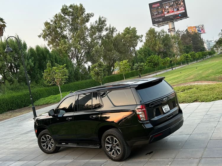Chevrolet Tahoe Z71 2023 mieten in Dubai - Ansicht 2