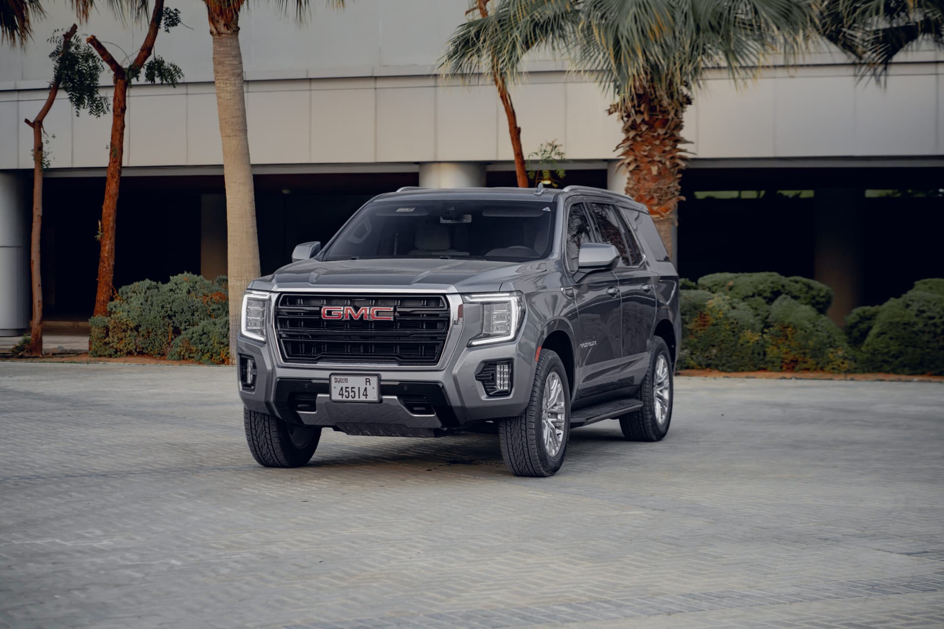 Location GMC Yukon 2023 Dubaï - Vue principale