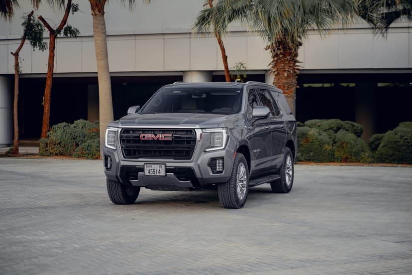 Location GMC Yukon 2023 Dubaï - Vue principale