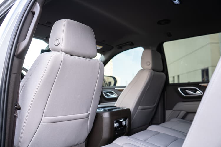Location GMC Yukon 2023 Dubaï - Vue 5