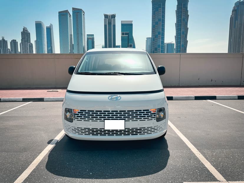 تأجير HYUNDAI STARIA 2024 في دبي - الصورة الرئيسية