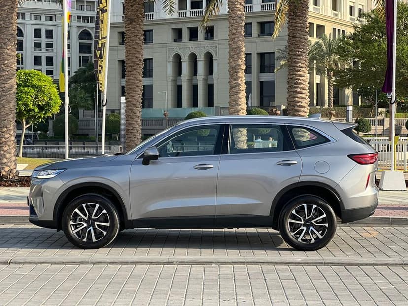 Haval H6 2024 mieten in Dubai - Ansicht 3