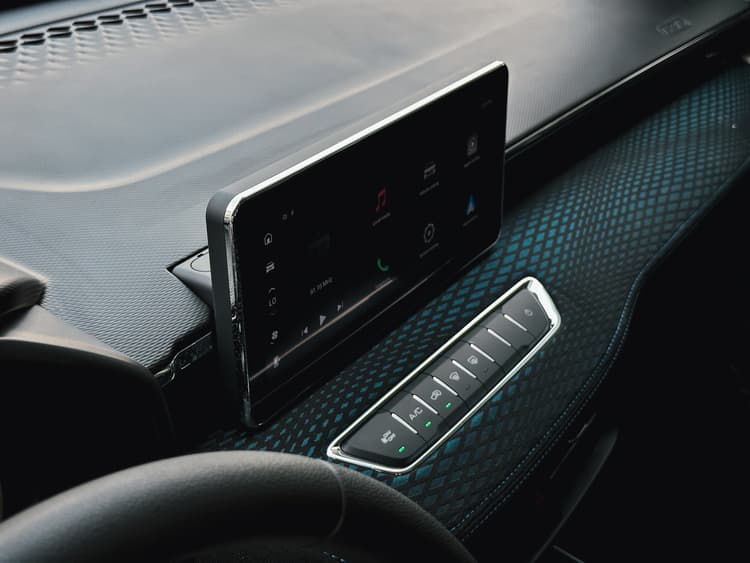 Haval Jolion 2024 mieten in Dubai - Ansicht 3