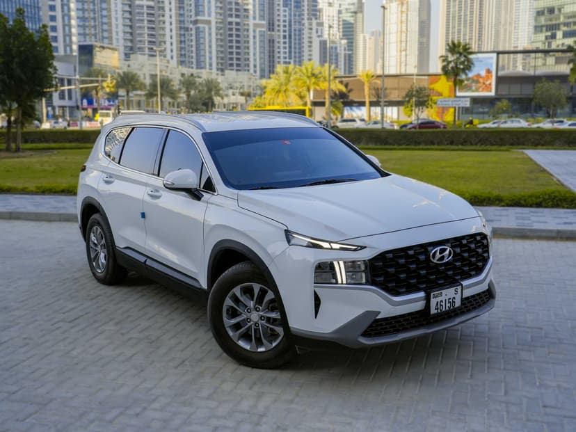 Hyundai Santa Fe 2023 mieten in Dubai - Ansicht 3