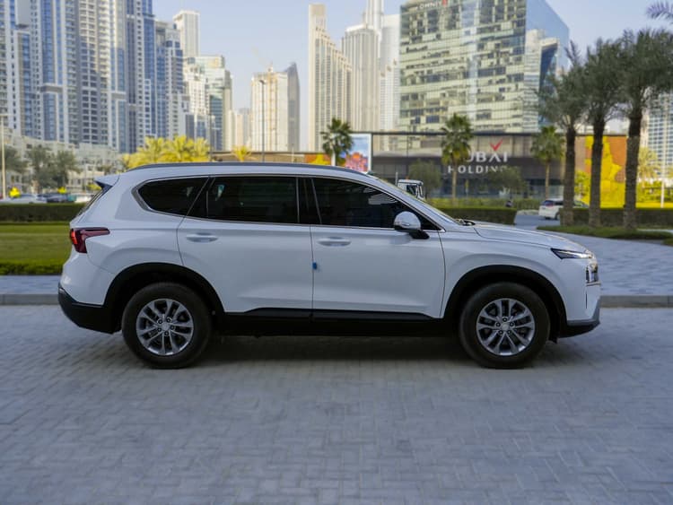 Hyundai Santa Fe 2023 mieten in Dubai - Ansicht 4