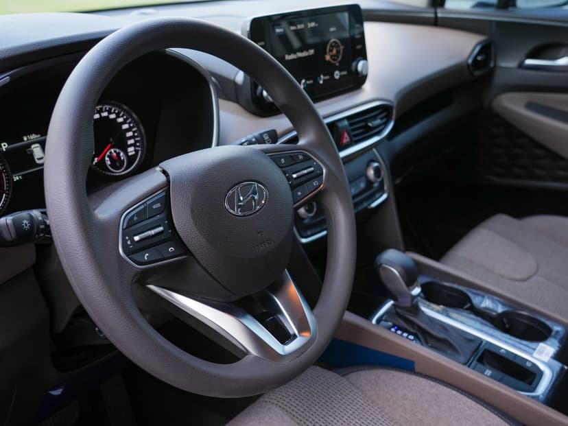 Hyundai Santa Fe 2023 mieten in Dubai - Ansicht 5