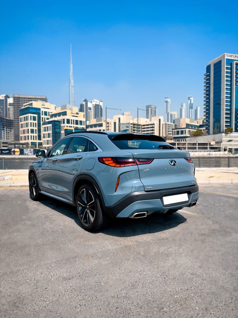 Location INFINITI QX-55 2024 Dubai - Vue 12
