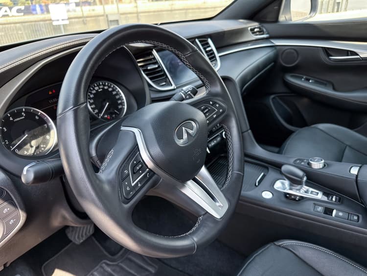 Location INFINITI QX-55 2024 Dubai - Vue 5