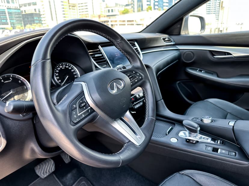 Location INFINITI QX-55 2024 Dubai - Vue 6