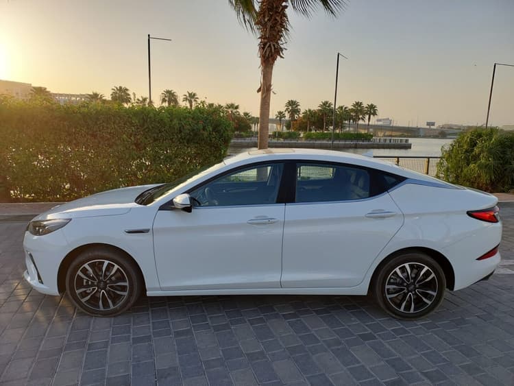 JAC J7 2023 huren Dubai - Weergave 2