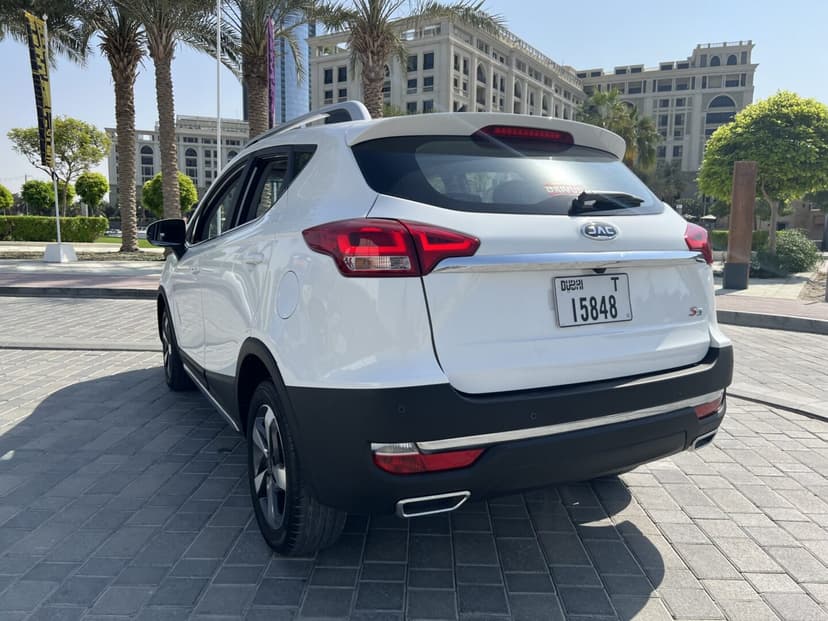 JAC S3 2023 mieten in Dubai - Ansicht 5
