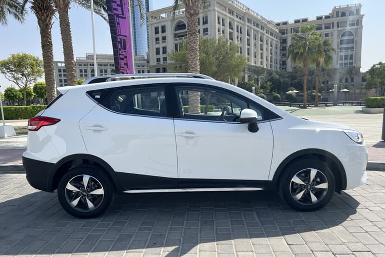 JAC S3 2023 mieten in Dubai - Ansicht 3