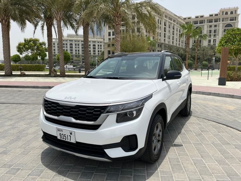 KIA Seltos 2023 mieten in Dubai - Hauptansicht