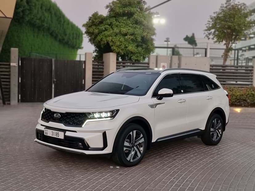 KIA SORENTO 2022 mieten in Dubai - Hauptansicht