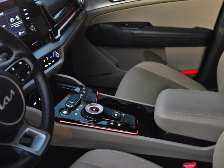 KIA Sportage 2023 huren Dubai - Weergave 5